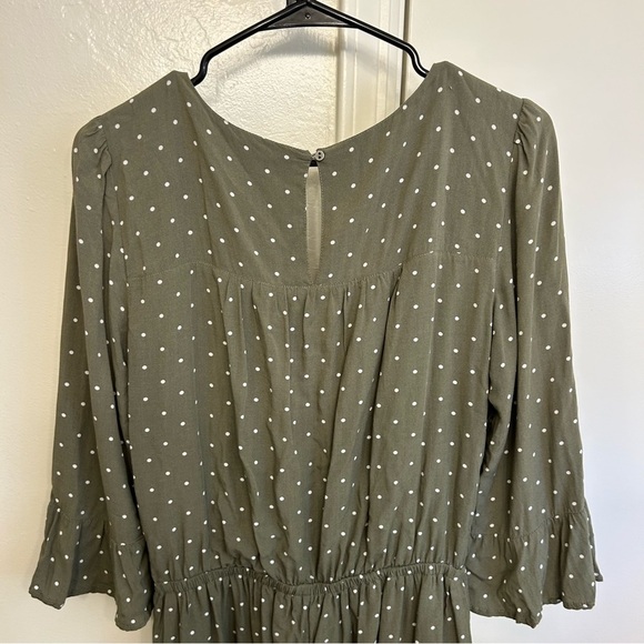 Abercrombie & Fitch Sage Green White Polka Dot Front Tie Romper Size Medium - Picture 7 of 8